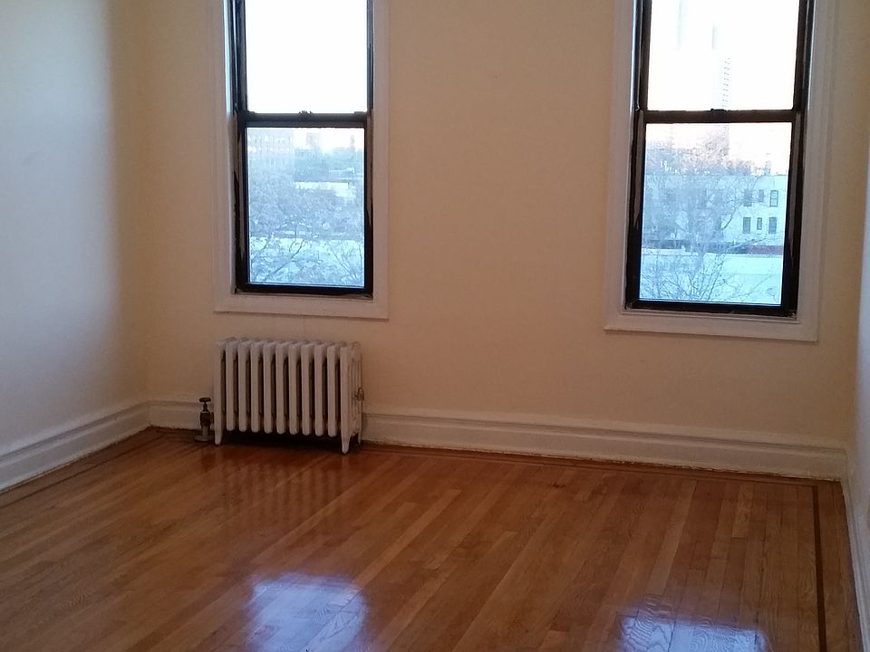 2nd image of 289 Empire Blvd APT 4A