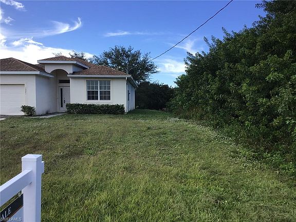 2nd image of 1921 Loyola Ave