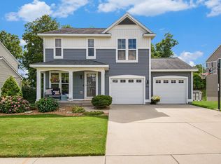 2972 Gilmore Ln, Jenison, MI 49428