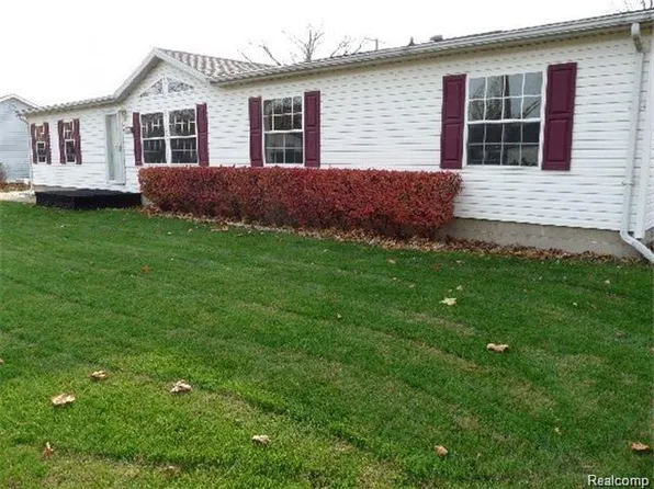 11072 Moore St, Romulus, MI 48174