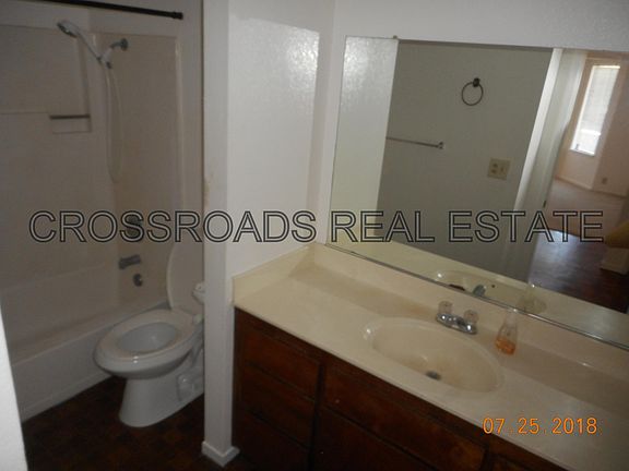 4th image of 390 Cherry Ln APT 4