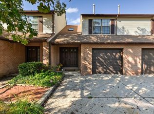 6 Jennifer Ct, Lebanon Boro, NJ 08833