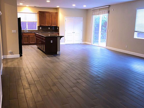 5th image of 2135 Glen Canyon Dr
