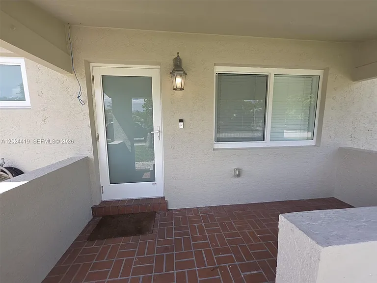 9971 Dominican Dr — Photo 2