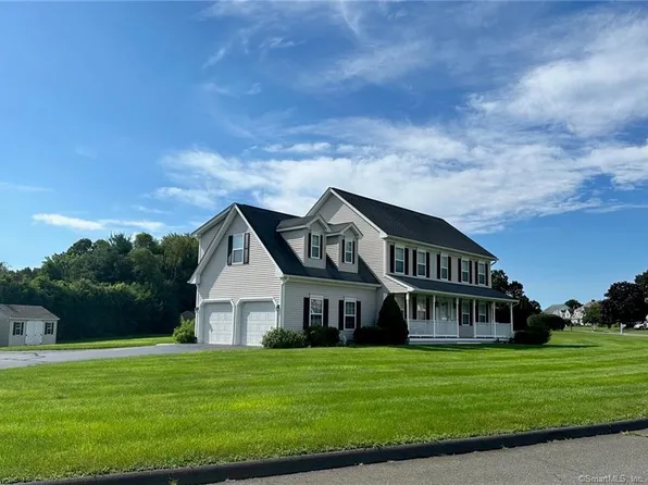 3 Regina Drive, Windsor Locks, CT 06096