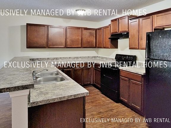 3rd image of 5536 Village Pond Cir