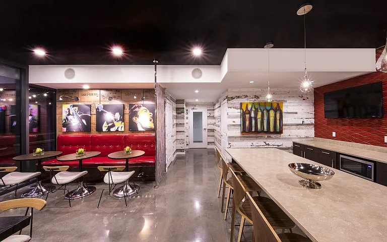 Cyan On Peachtree — Photo 20