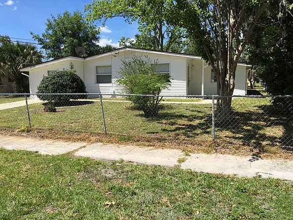 2nd image of 2130 Burpee Dr