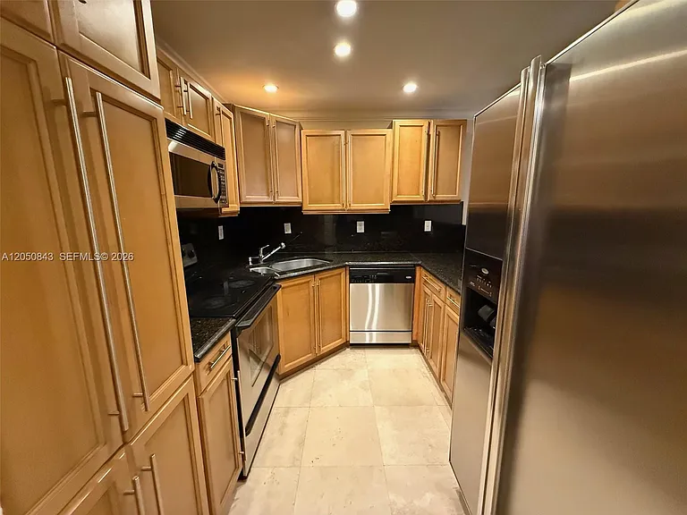9301 SW 92nd Ave #212-B — Photo 6