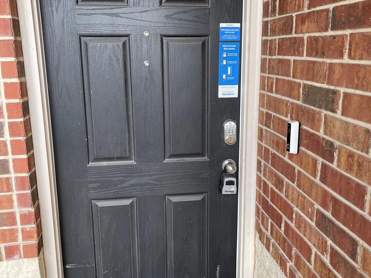 3 bed, 1356 sqft, $1,750 — Photo 2
