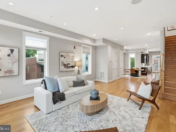 1110 6th St NE APT 2, Washington, DC 20002