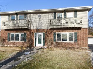 515 Eichler Dr APT B, West Dundee, IL