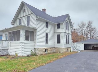 310 Pine St, Joliet, IL 60435