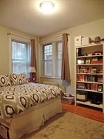 60 Queensberry St #1 — Photo 5