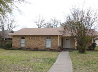 1414 Whiteoak Dr, Garland, TX 75040