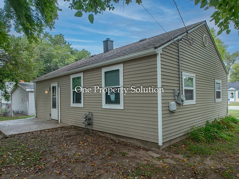 614 N Calumet Ave — Photo 24