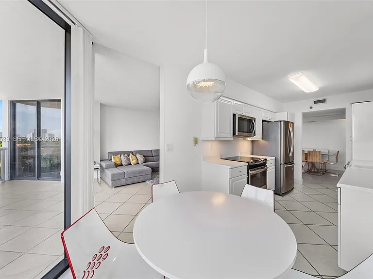 3598 Yacht Club Dr #601 — Photo 13