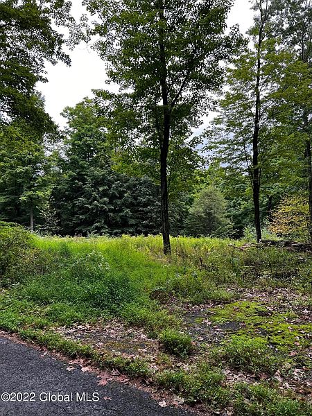 5th image of 94 Louis Drive