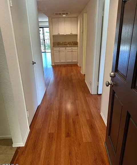 336 N Louise St #17 — Photo 8