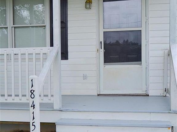 4th image of 18415 Bishop St