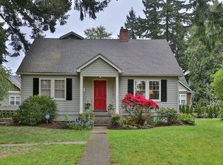8952 SW 25th Ave, Portland, OR 97219