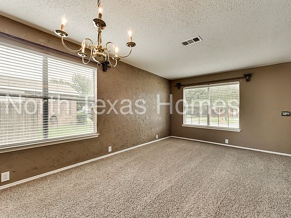 4th image of 1000 Wintercreek Dr
