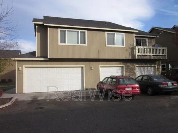 1973 SW Canyon Dr, Redmond, OR 97756