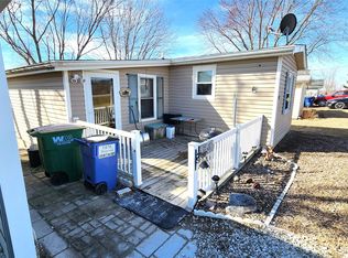 409 W 17th Ave, Indianola, IA 50125