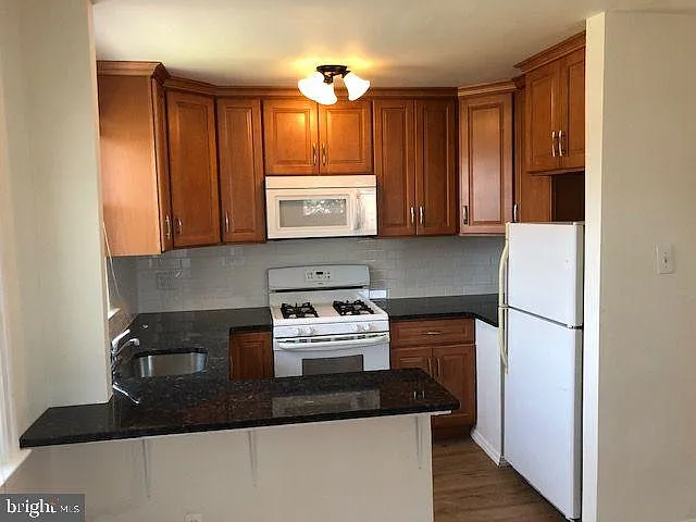 822 Derwyn Rd #2 — Photo 7