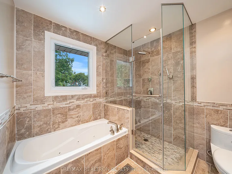194 Glenada Ct — Photo 41