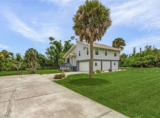 7365 Kreamers Dr, Bokeelia, FL 33922