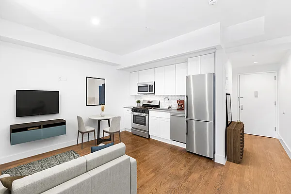 Rented by REAL New York | media 15