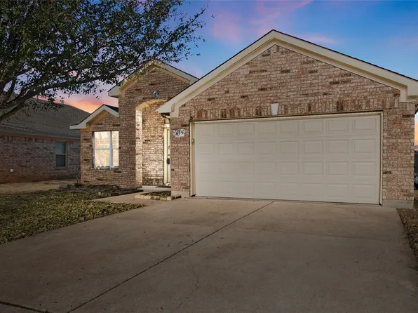 609 Soledad St, Arlington, TX 76002