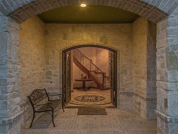 4th image of 6909 Grand Falls Cir