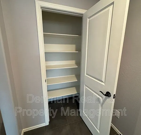 1633 W Pinkley Ct — Photo 15