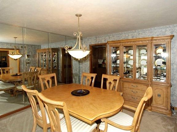 2nd image of 212 Teal Ct