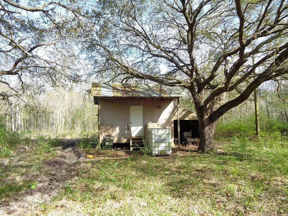 2nd image of 2947 Chataignier Rd