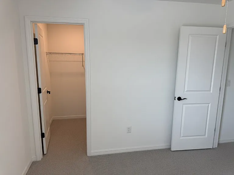 236 Hawthorn Park Cir — Photo 56