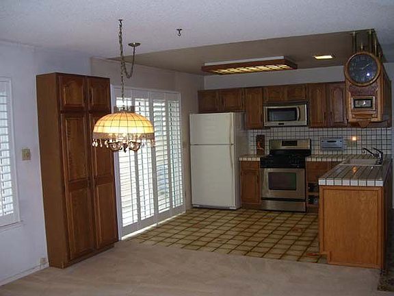 Spacious Kitchen