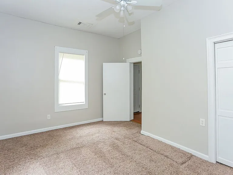6129 Sorrell St NE — Photo 16