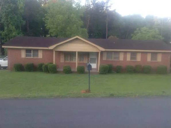 15 Patti Dr, Greenville, SC 29611