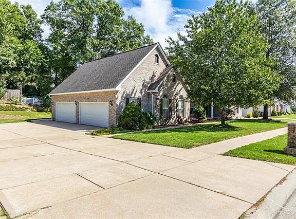 4th image of 303 Briartree Ln