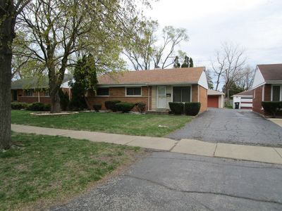 2809 S 10th Ave, Broadview, IL, 60155