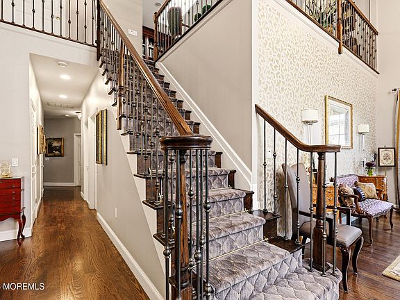 4th image of 86 Enclave Boulevard