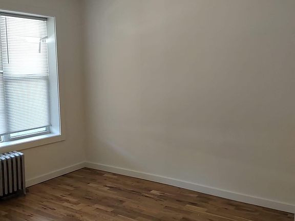 4th image of 632 E 95th St APT 2