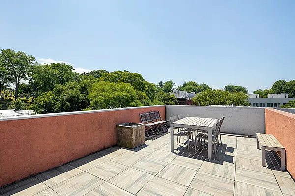 Sold by Compass | media 9