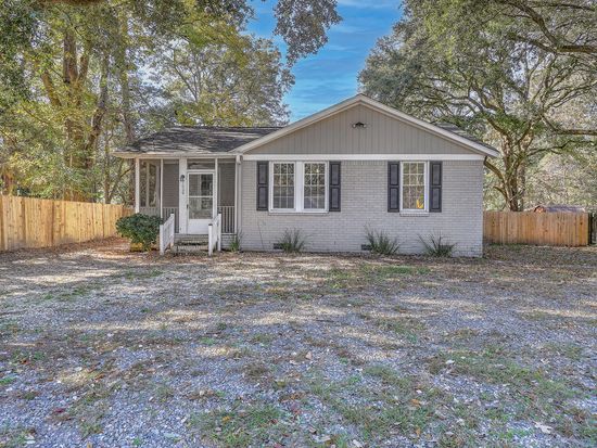 7629 Pinehurst St, North Charleston, SC 29420