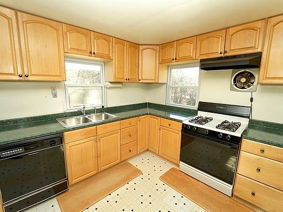 2nd image of 20 Miller Dr
