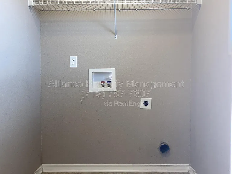 3875 Reindeer Cir — Photo 28