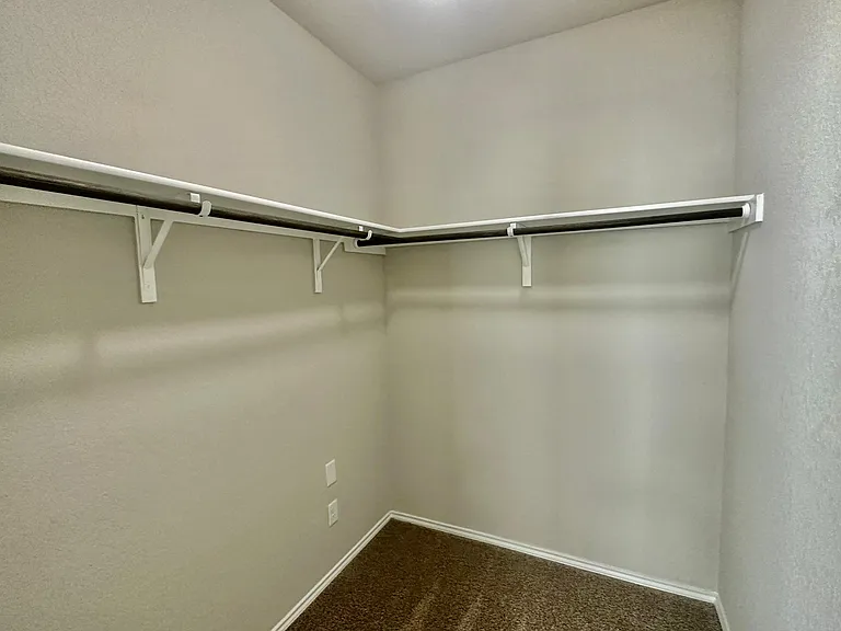 2505 Marty Way — Photo 15